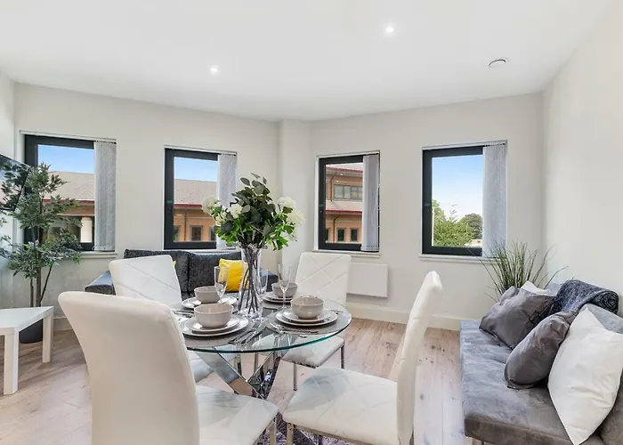 Mondial Apartments At Heathrow