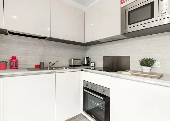 Mondial Apartments At Heathrow