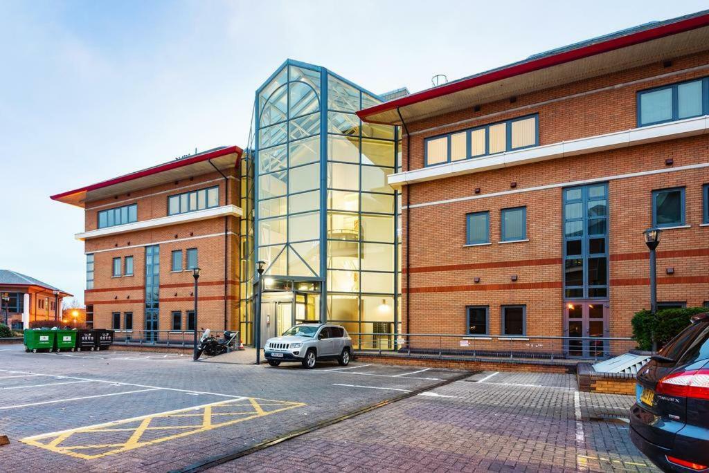 Mondial At Heathrow Aparthotel Harmondsworth